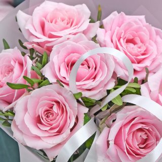 Букет из Роз Розовый 60 см «Изумруд»