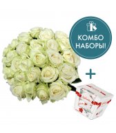 Букет белых роз 60 см 25 шт с конфетами Raffaello