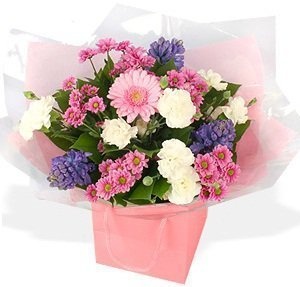 Композиция из Гиацинтов, Хризантем и Гвоздик «Мари»