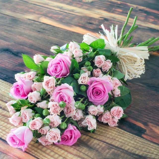 Букет из кустовых Роз «Розовый букет» Букет из кустовых Роз «Розовый букет»