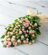 Букет из кустовых роз Розовые кустовые розы