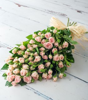 Букет из кустовых Роз «Розовые кустовые розы»
