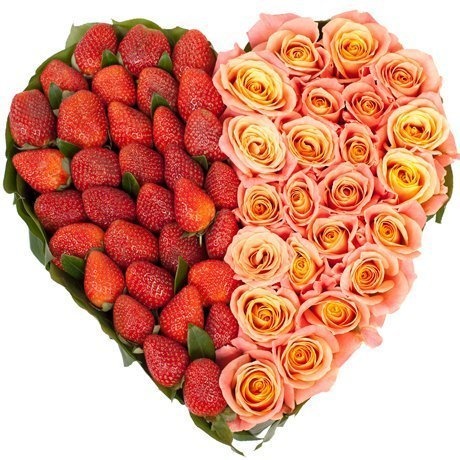 Композиция из Роз и Клубники «Сладкое сердце»