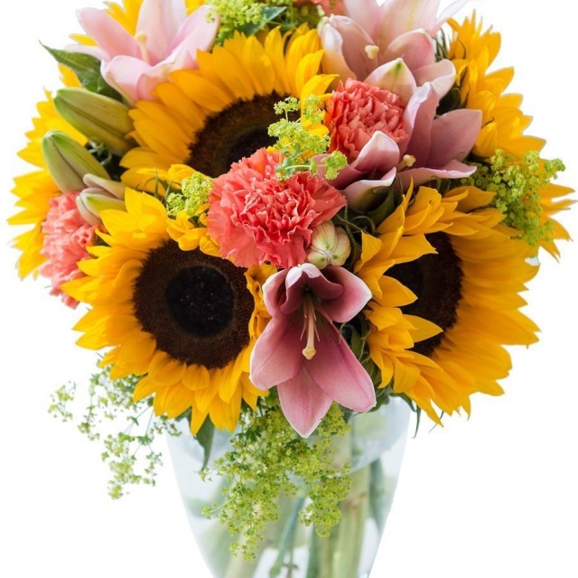Букет из Подсолнухов, Гвоздик и Лилий «Солнце взошло»