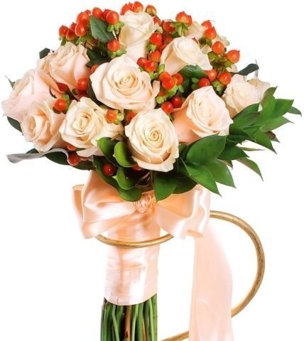 Букет из Роз и Гиперикума «Персиковая принцесса»