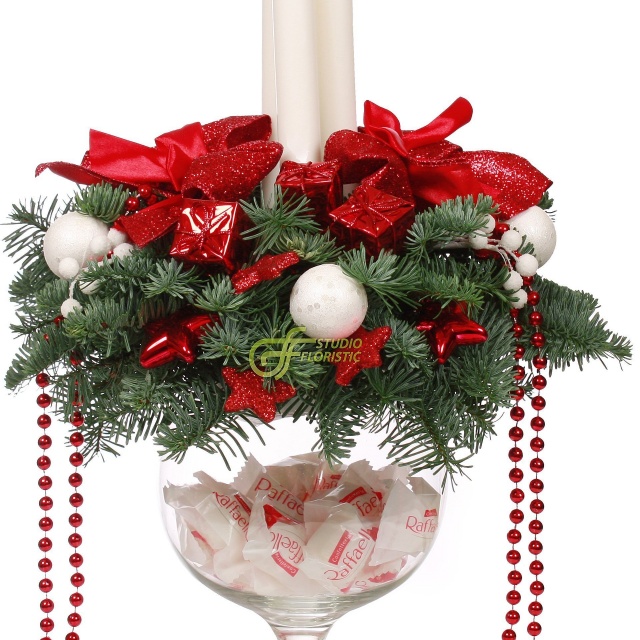 Композиция новогодняя со свечами из Ели в бокале «Рождественское Признание»