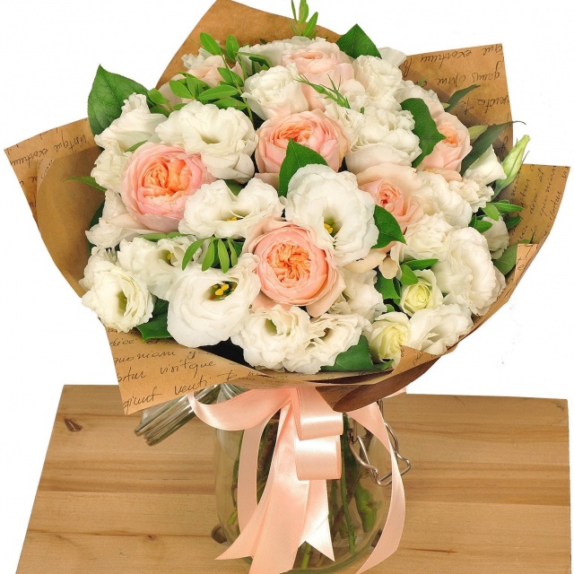 Букет из Роз и Лизиантуса «Свежесть утра»