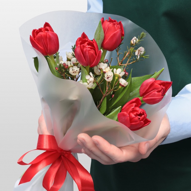 Букет из Тюльпанов и Хамелациума «Метрополь» Букет из Тюльпанов и Хамелациума «Метрополь»