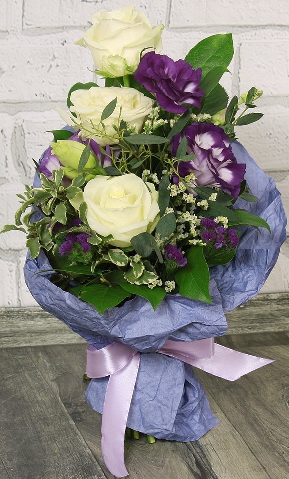 Букет из Роз и Лизиантуса «Корпоративный букет №10» Букет из Роз и Лизиантуса «Корпоративный букет №10»