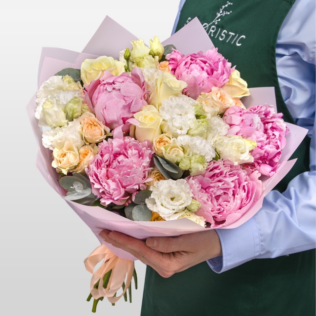 Букет из Пионов и Роз «Пленительный аромат»