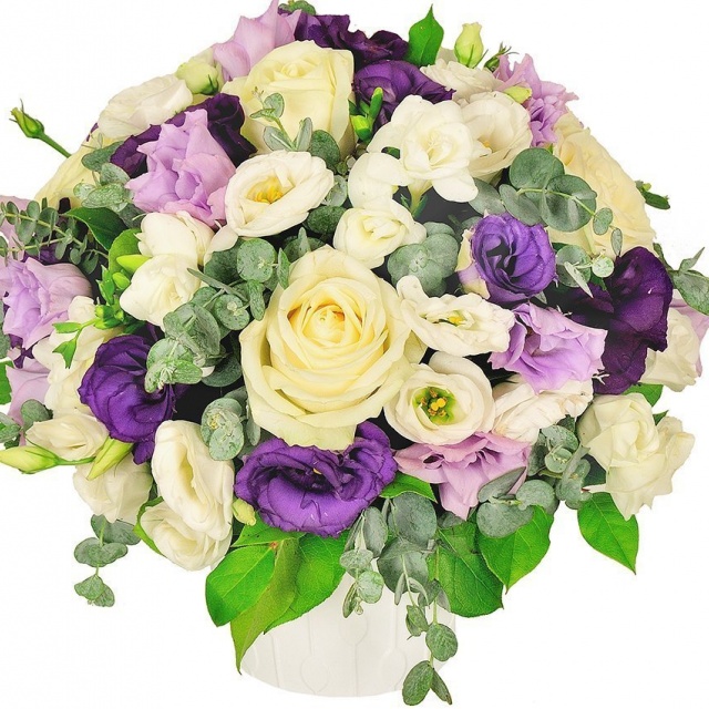 Композиция из Роз и Лизиантуса «Танец дриад»