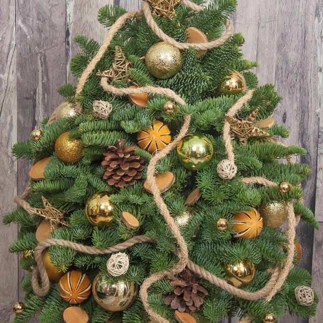 Новогодняя Ель с Шариками, Шишками и Мандаринами «Волшебная елочка»