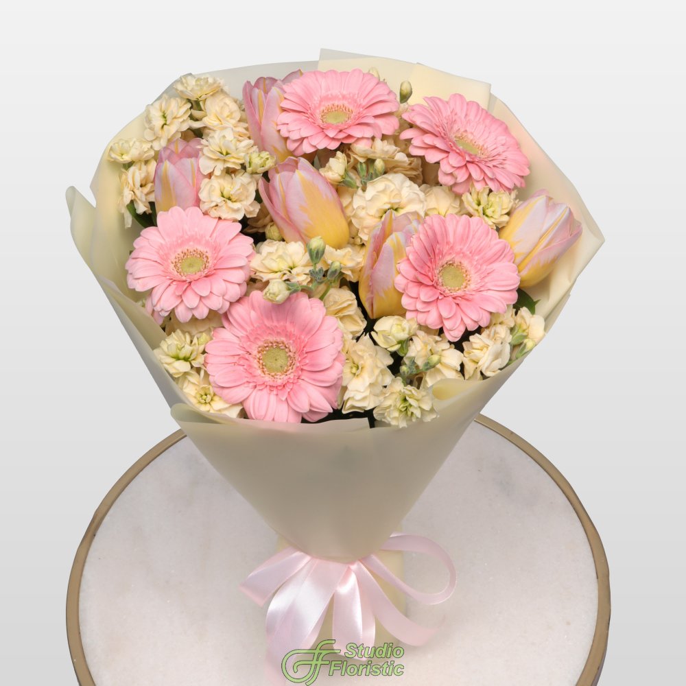 Букет из Тюльпанов, Гермини и Маттиолы «Мильфей» Букет из Тюльпанов, Гермини и Маттиолы «Мильфей»