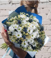 Букет из ромашек и хризантем Букет из ромашек и хризантем