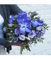 Букет из Ванды и Лизиантуса Ариэль Букет из Ванды и Лизиантуса Ариэль