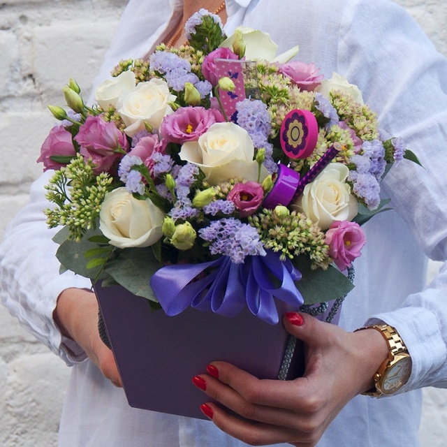 Букет из Роз и Лизиантуса «Маленькая страна»