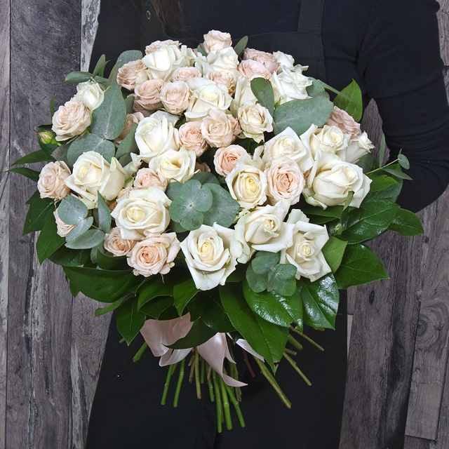 Букет из Роз «Царский подарок»