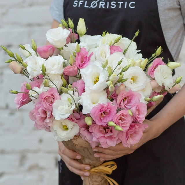 Букет из бело-розовых Лизиантусов «Сахарная вата»