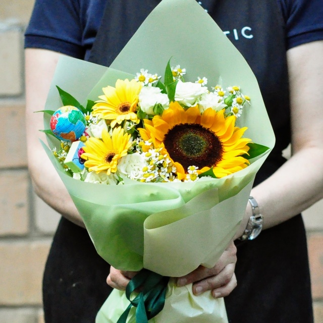 Букет из Подсолнухов и Гермини «Алфавит» Букет из Подсолнухов и Гермини «Алфавит»