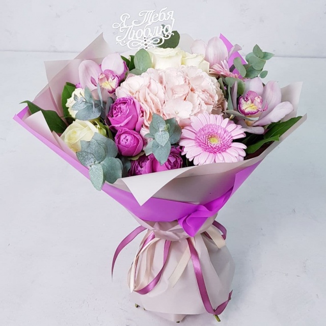 Букет из Роз, Гербер и Орхидей «Десерт»