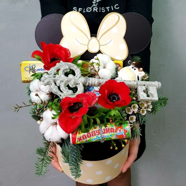 Новогодняя композиция из Нобилиса, Анемонов и Хлопка «Ключик от Диснейленда» Новогодняя композиция из Нобилиса, Анемонов и Хлопка «Ключик от Диснейленда»