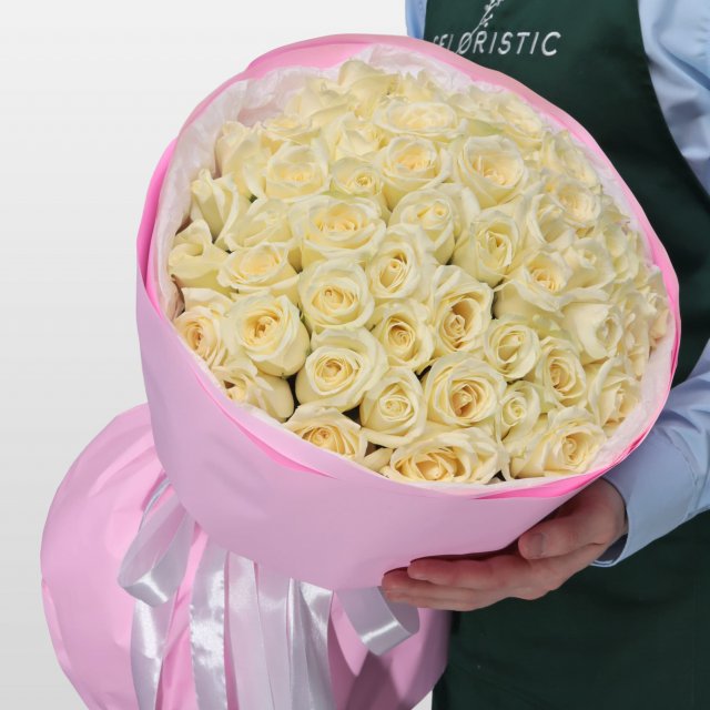 Букет белых Роз 51 шт 60 см «Снежное утро»