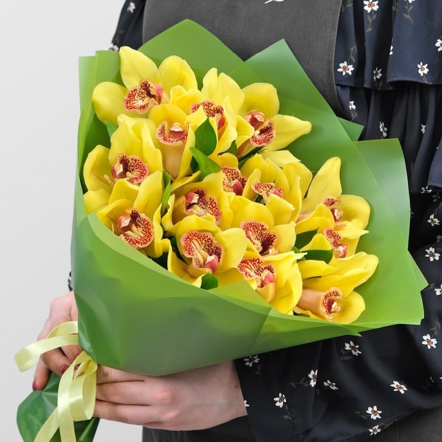 Букет из желтых Орхидей «Солнышко в руках»