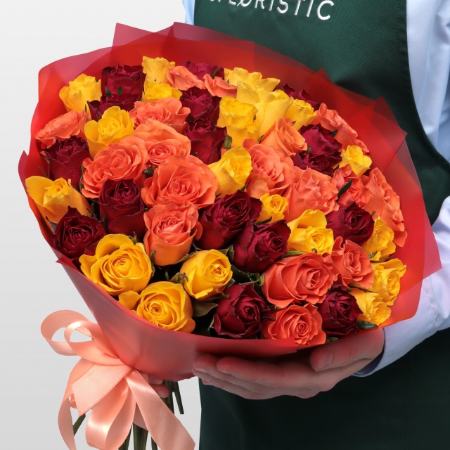 Букет из желто-красных Роз Кения 40 см 51 шт «Пламенный микс»
