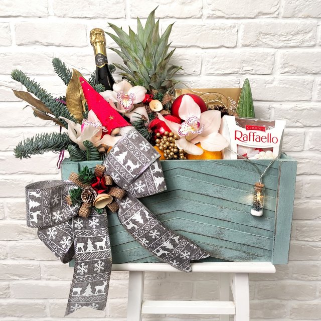 Новогодний сундук с подарками «Магнат»