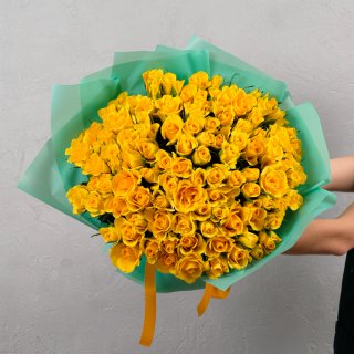 Роза Кения желтая 101шт 40 см