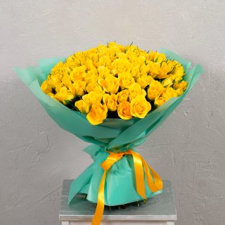 Роза Кения желтая 101шт 40 см