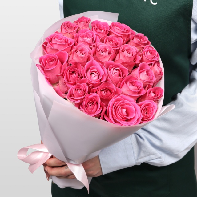 Роза Кения розовая 25шт 40 см