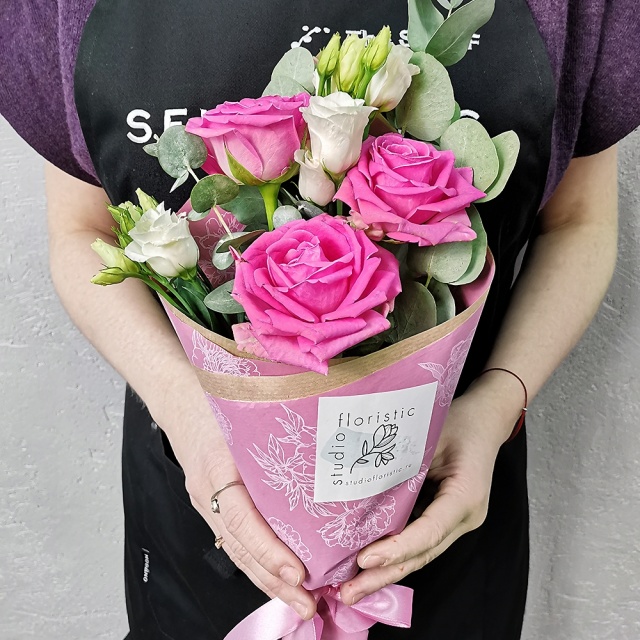 Букет из Роз и Эустомы «Теплый привет»