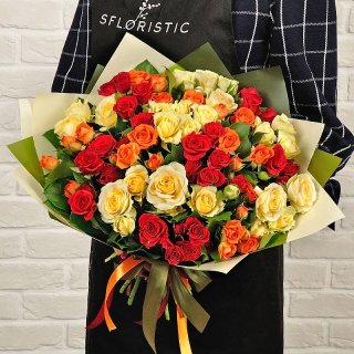 Букет из кустовых роз 