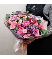 Букет из пионов, роз, гермини, гвоздик, лизиантуса, альстромерий и орхидей Летняя ночь Букет из пионов, роз, гермини, гвоздик, лизиантуса, альстромерий и орхидей Летняя ночь