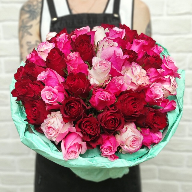 Роза Кения Красно-розовый микс 40 см