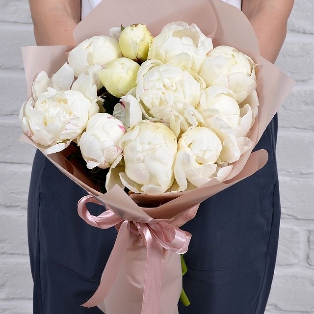 Букет из белых Пионов «Белый ангел» 11шт.