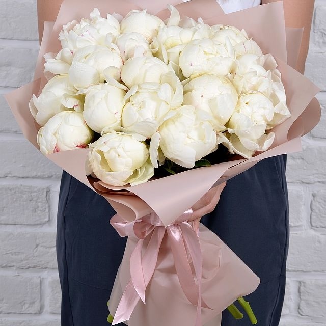Букет из белых Пионов «Белый ангел» 17шт.