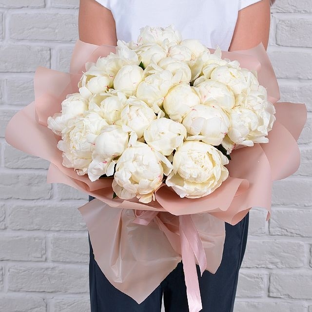 Букет из белых Пионов «Белый ангел» 23шт.