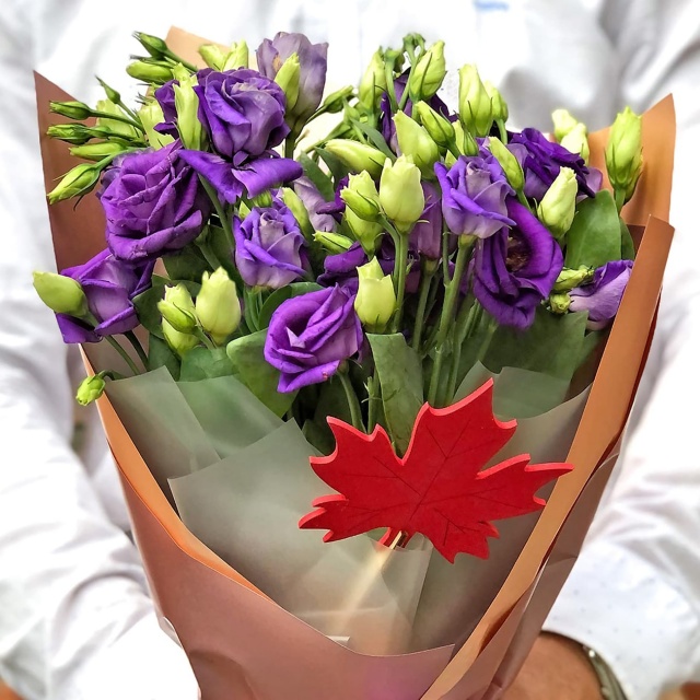 Букет из сиреневой Эустомы «Первому учителю» Букет из сиреневой Эустомы «Первому учителю»