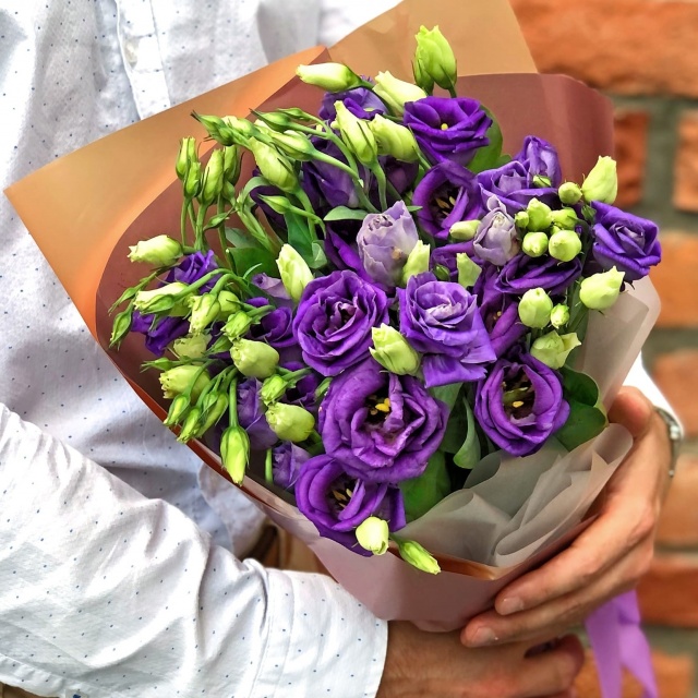 Букет из Сиреневой Эустомы Букет из Сиреневой Эустомы