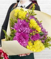 Букет из Хризантемы Фиолетовой и Желтой кустовой Цветные колючки