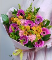 Букет из Фиолетовых Гермини и Кустовых Хризантем Красивый сад