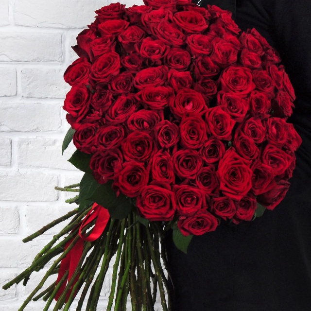Букет из красных Роз 80 см 101 шт «Ред Наоми»