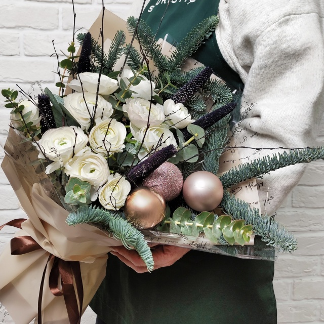 Букет Новогодний из Ранункулюса Гейзер