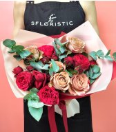 Букет роз Ред Пиано и Розы Капучино с эвкалиптом «Женственной»