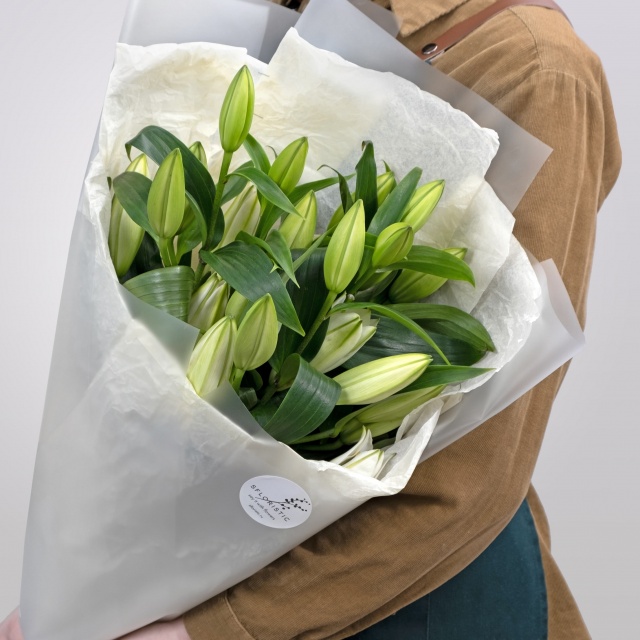 Букет из белой Лилии 5 шт «Элегантной»