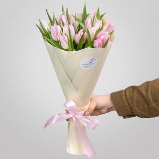Букет из нежно-розовых тюльпанов 15 шт «Сапфир»