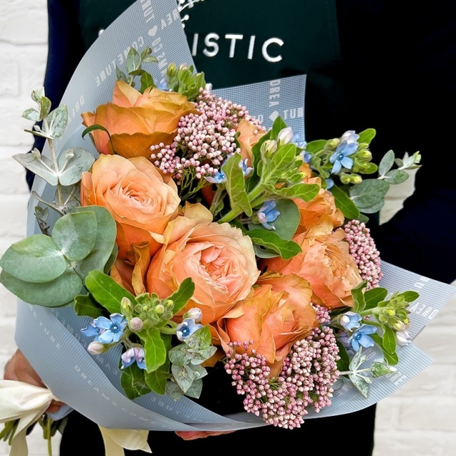 Букет из Розы Кахала и Оксипеталума Букет из Розы Кахала и Оксипеталума