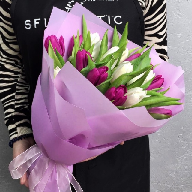 Букет из Тюльпанов 31 шт «Искрометной»